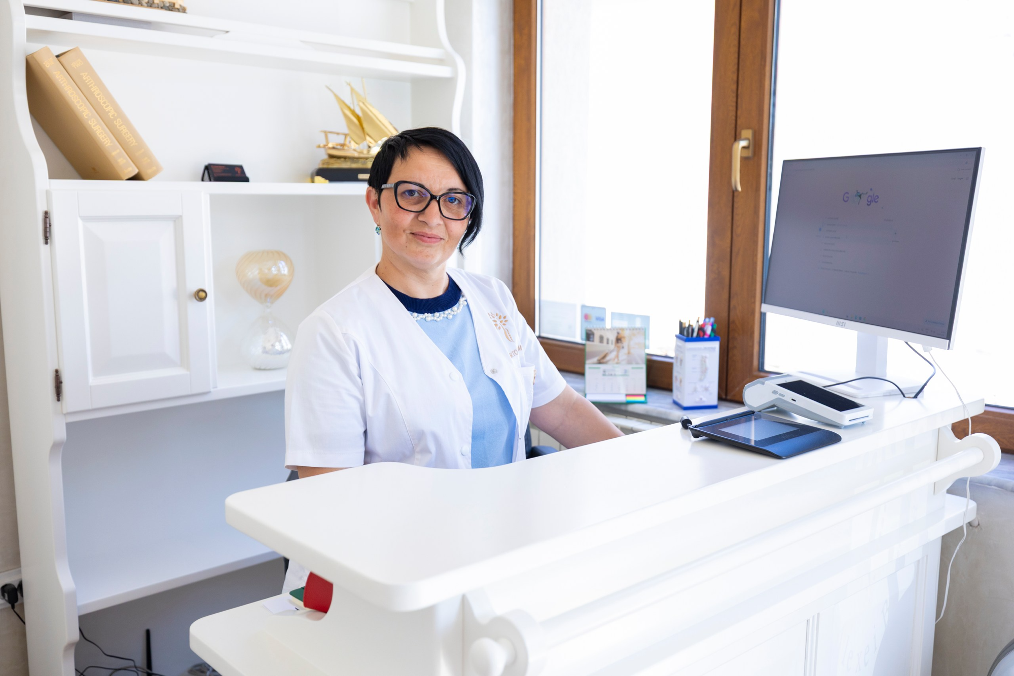 Anca Păcurar, coordonator recepție Clinica Ortogam
